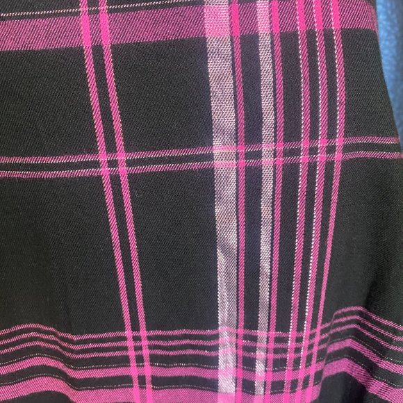 Victoria's Secret Pink and Black Plaid Pajama Set - Picture 5 of 9
